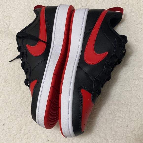 Nike boys Red and Black shoes - Picture 6 of 8